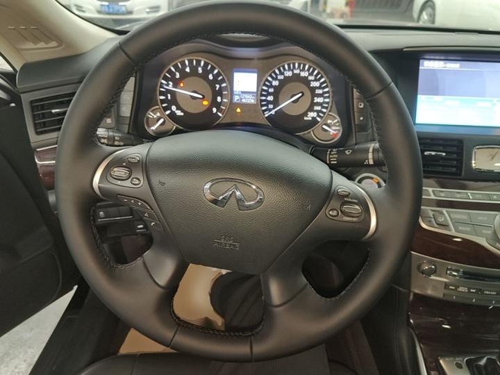 Q70 2017 Q70L 2.5L Enjoy photo 2