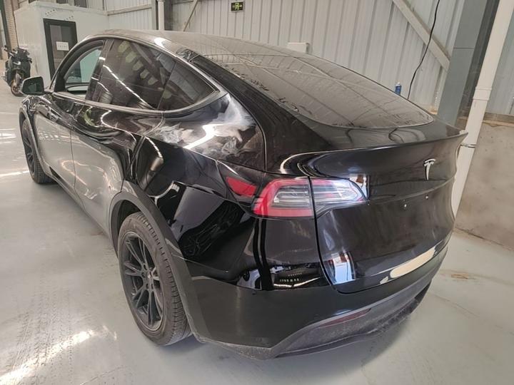 Model Y 2022 Facelift RWD photo 4