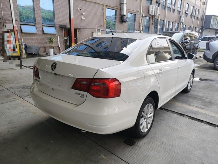 2015 1.6L AT Comfort photo 4