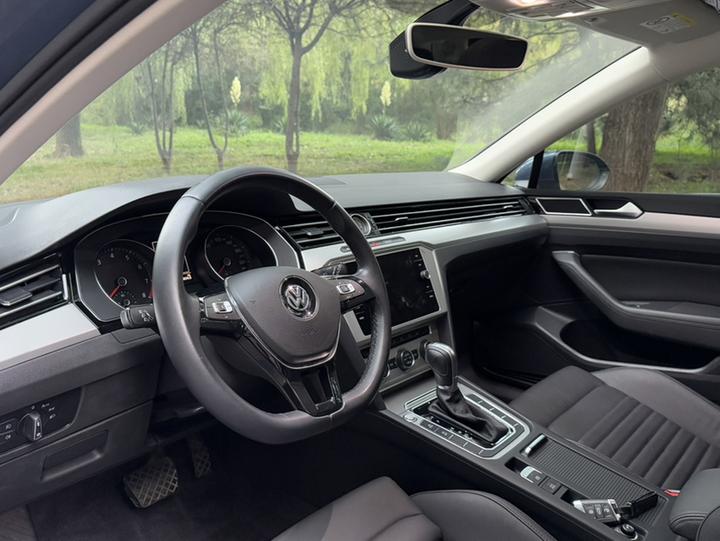 2018 380TSI RWD photo 8
