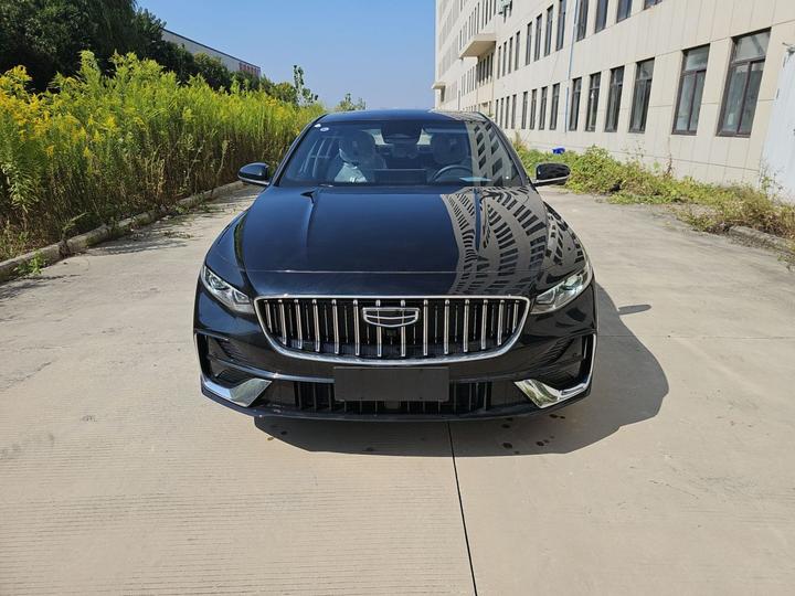 Preface 2026 i-HEV Hybrid photo 3