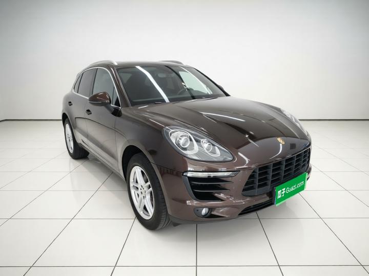 2017 Macan 2.0T photo 3