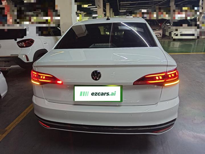 Bora 2023 200TSI DSGPRO photo 3