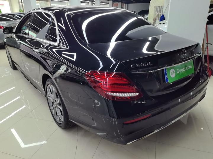 E-Class 2020 E 300 L Sport Luxury photo 4