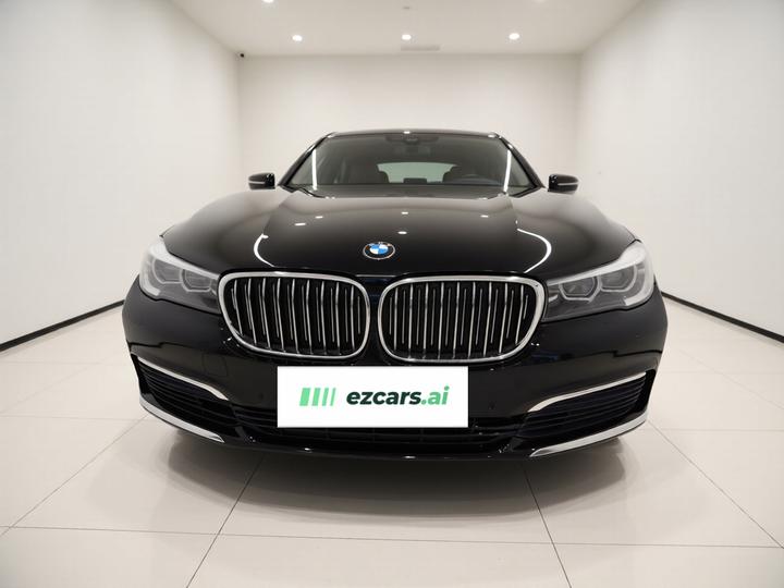 7 Series 2016 740Li Leading photo 2