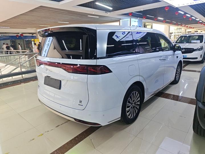 2025 DM-i 1.5T 180km photo 4