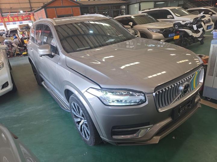 XC90 2022 B5 Luxury 7-Seater photo 3