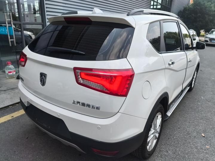 560 2015 1.8L MT Elite photo 4