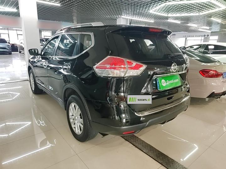 X-Trail 2015 2.5L CVT Leading MAX 4WD photo 4