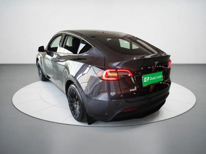 Model Y 2024 RWD photo 4
