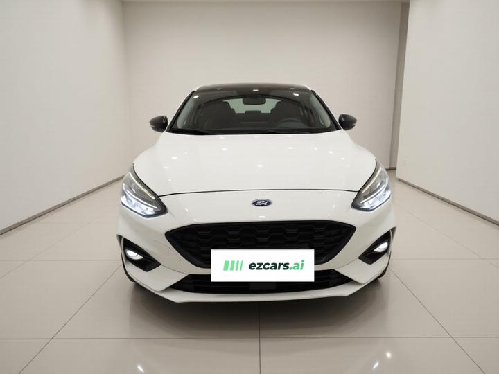Focus 2021 Hatchback EcoBoost 180 AT photo 2
