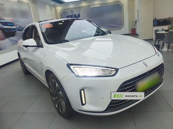 HIMA AITO M5 2022 EREV AWD Performance photo 3