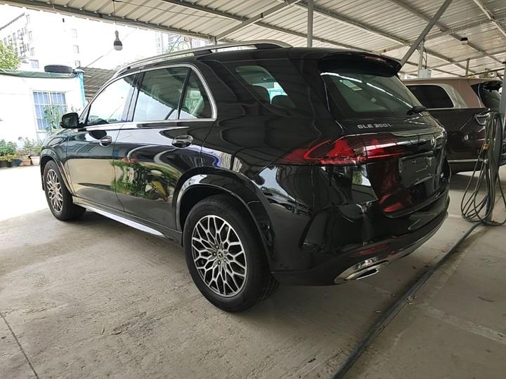GLE 2027 350L 4MATIC photo 4