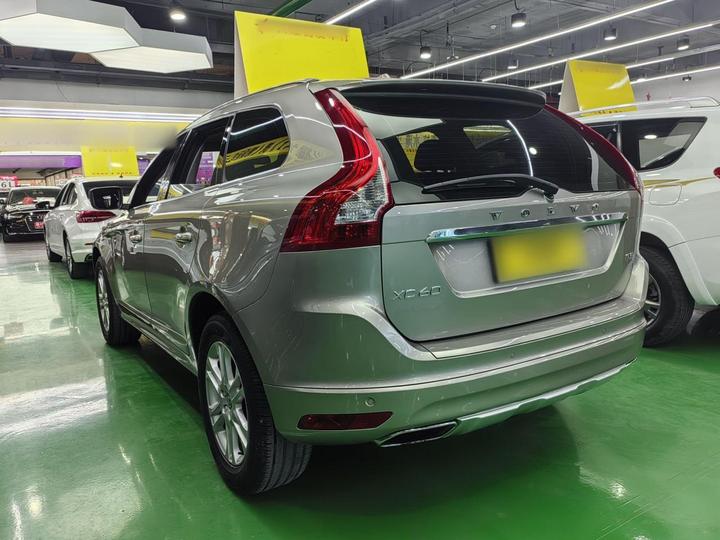 XC60 2016 T5 photo 4