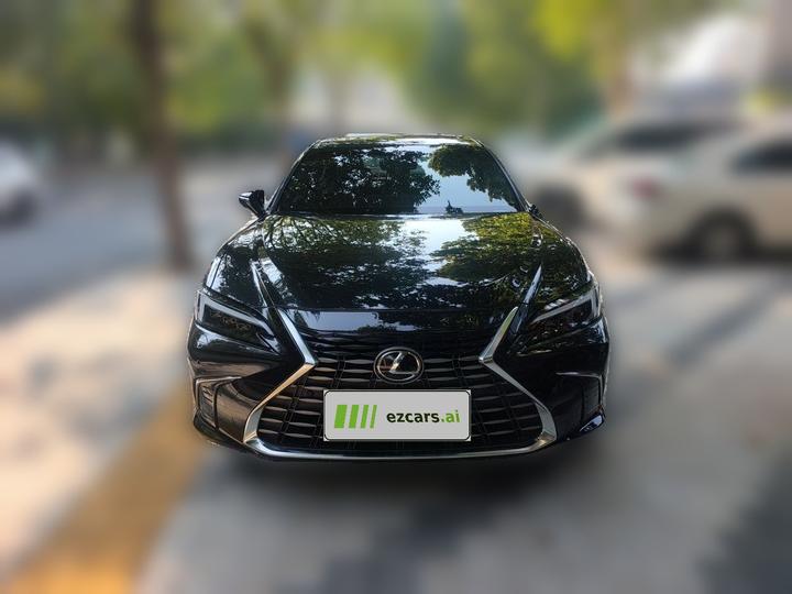 ES 2025 200 Exclusive photo 2