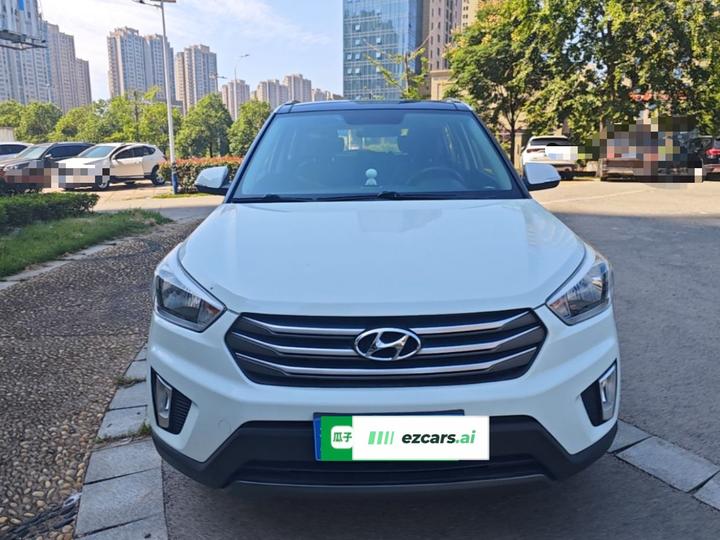 ix25 2015 1.6L AT RWD Smart GLS photo 2