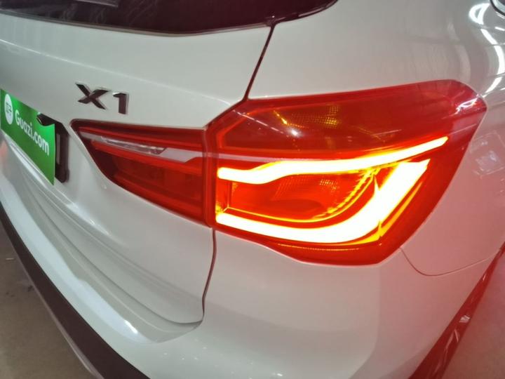 X1 2016 sDrive18Li Exclusive photo 7