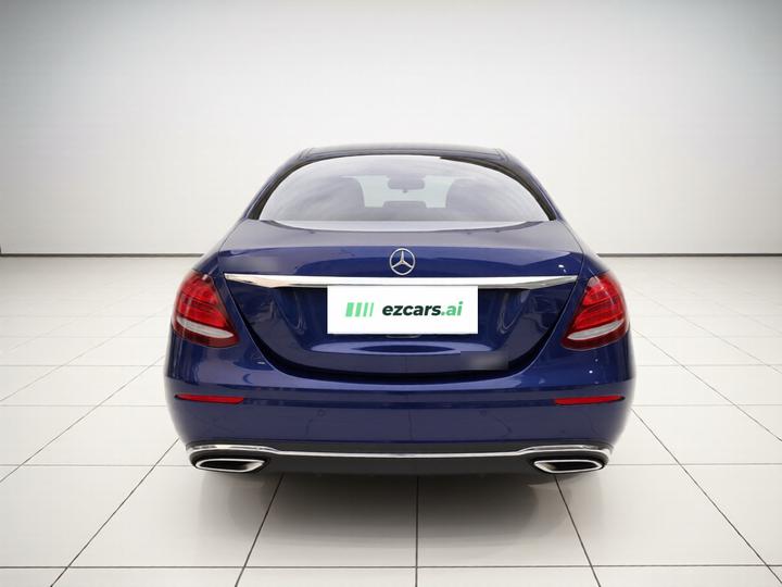 E-Class 2016 E 200 L photo 5