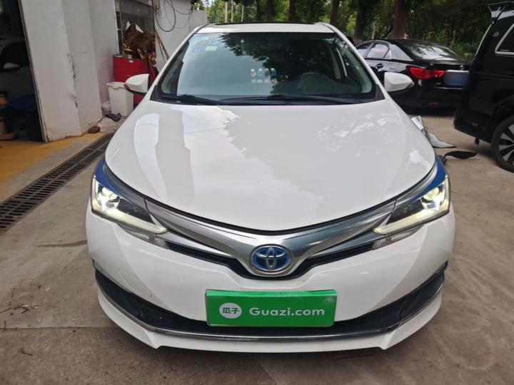 Corolla 2017 Facelift Hybrid 1.8L E-CVT Elite photo 2
