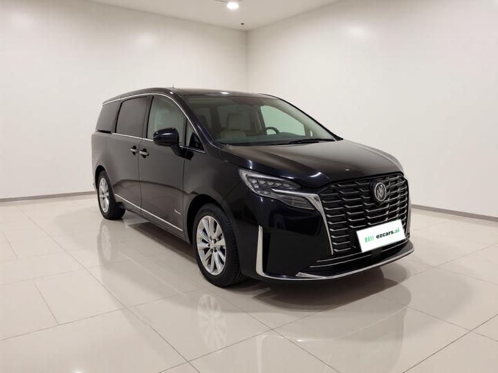 GL8 2021 Avenir 6-Seater photo 3