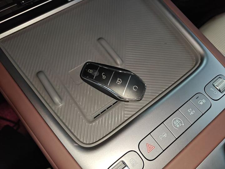 Seal 07 DM-i 2026 DM-i 1.5T 230km Noble photo 8