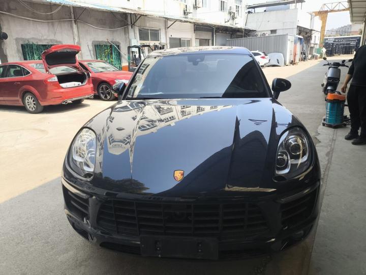 2017 Macan S 3.0T photo 2