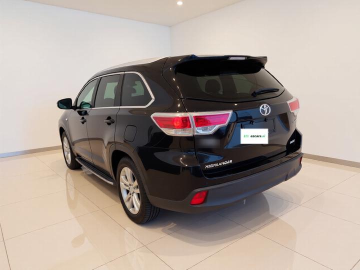 Highlander 2017 2.0T RWD Luxury 7-Seater photo 4