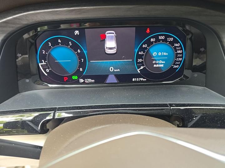 Viloran 2022 380TSI Premium photo 2