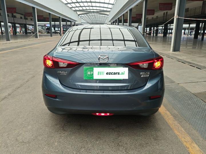 3 Axela 2017 Sedan 1.5L AT Luxury China V photo 3