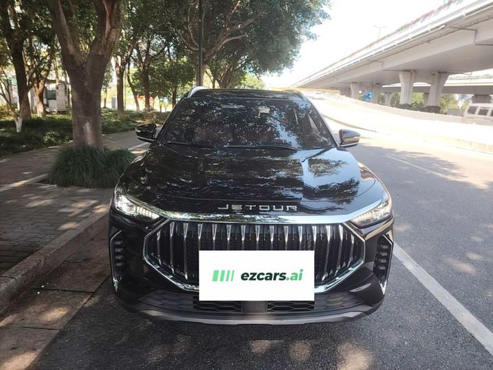 X70 PLUS 2023 1.6T DCT 7-Seater photo 2