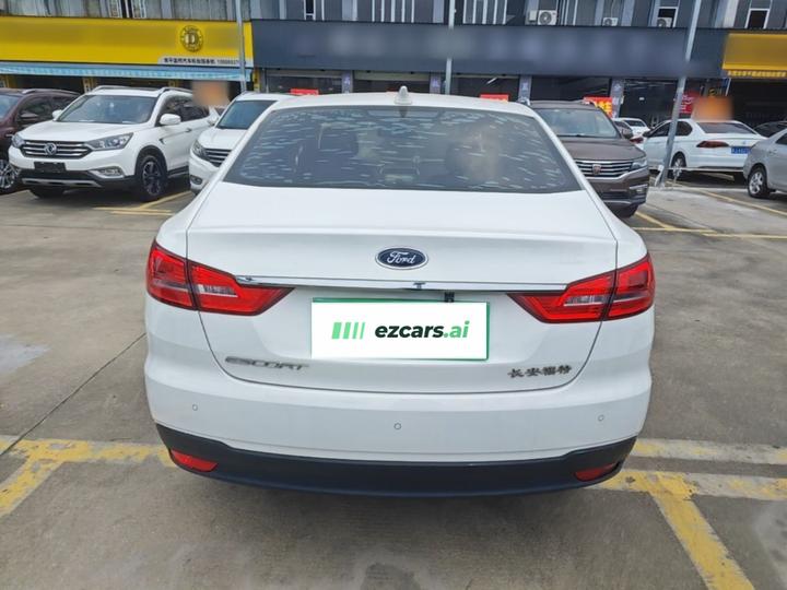 Escort 2019 Facelift 1.5L AT China VI photo 3
