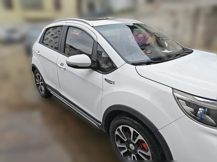 Vision X3 2017 1.5L AT Premium photo 3