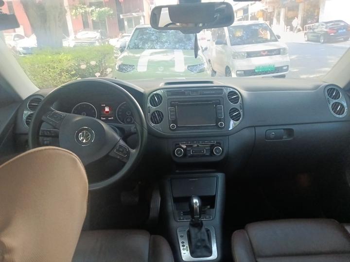 Tiguan 2015 2.0TSI Comfort photo 5