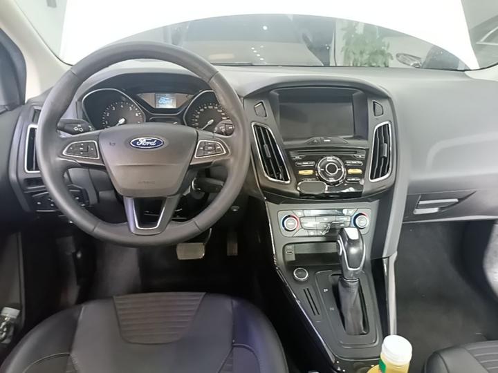 Focus 2017 Sedan 1.6L AT Comfort photo 5