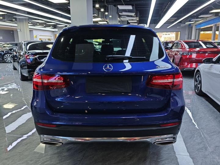 GLC 2018 GLC 200 4MATIC photo 2