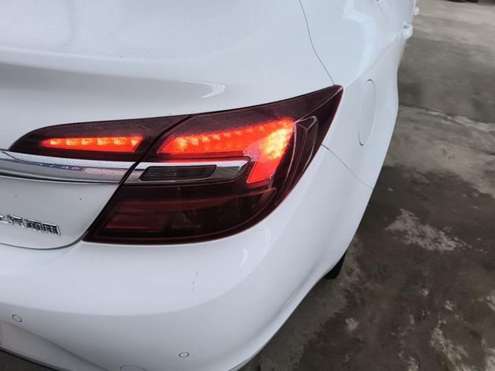 Regal 2015 1.6T Leading Tech photo 7