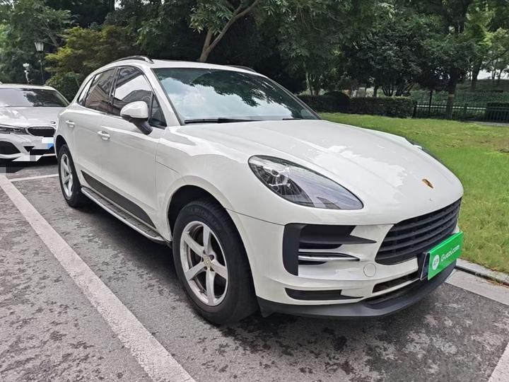 2021 Macan 2.0T photo 3