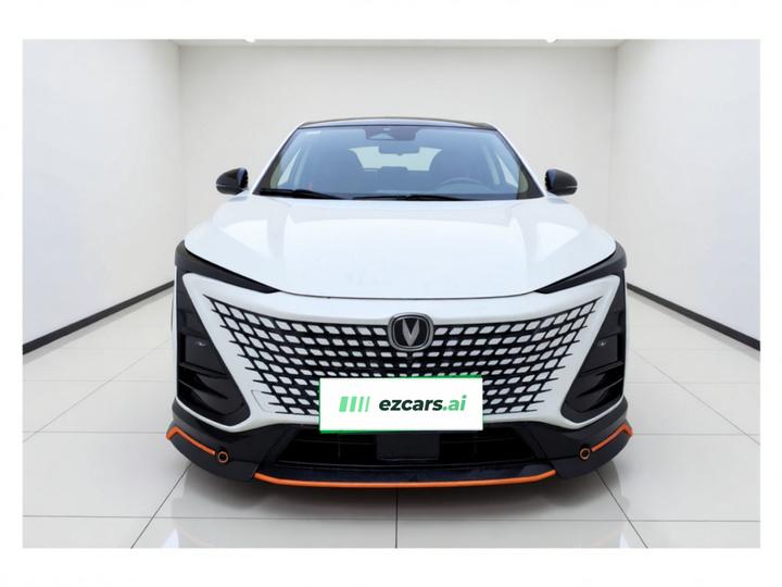 UNI-T 2021 1.5T Sport Flagship photo 2