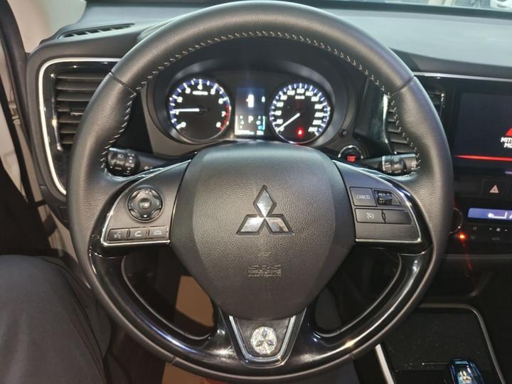Outlander 2020 2.0L RWD Enjoy 7-Seater photo 6