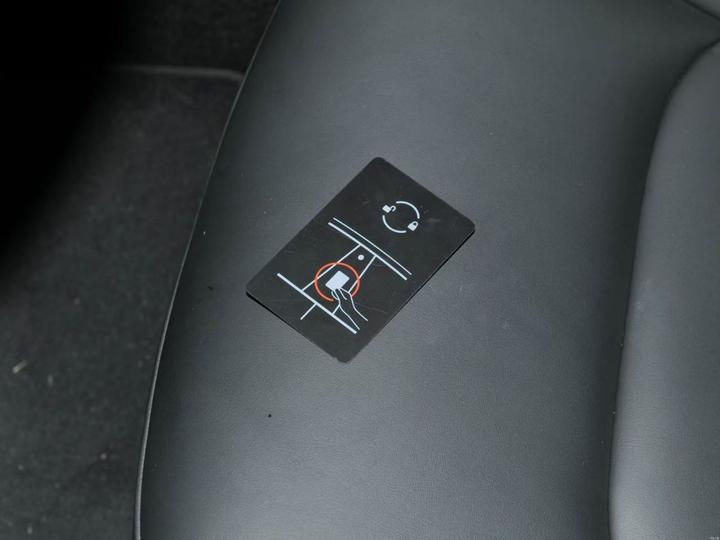 Model Y 2021 Long Range AWD 3D7 photo 8