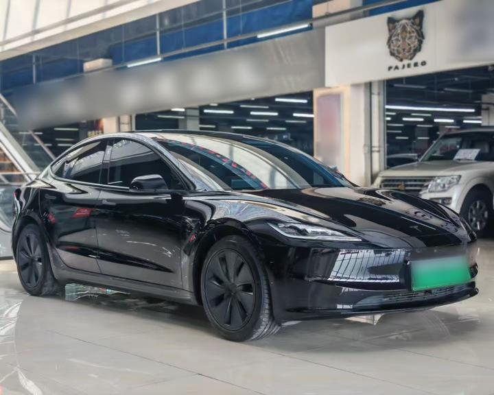 Model 3 2026 RWD photo 3