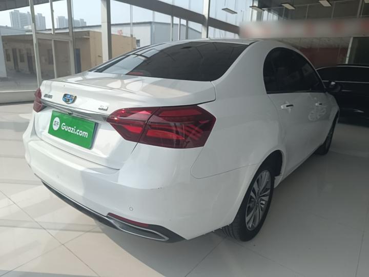 Emgrand 2018 1.5L MT photo 6
