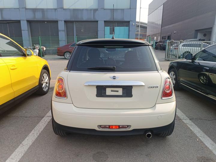 2011 1.6L COOPER Fun photo 3