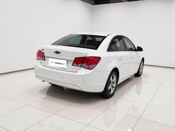 2009 1.6L SE AT photo 6