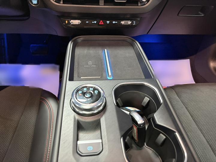 Mondeo 2026 2.0T EcoBoost E Hybrid Sport ST-Line photo 6