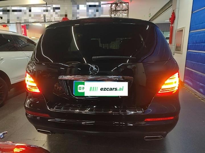 R-Class 2017 R 320 4MATIC Business Edition photo 3