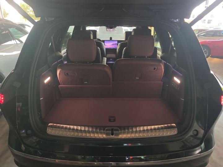ES8 2026 6-Seater Executive Luxury photo 8