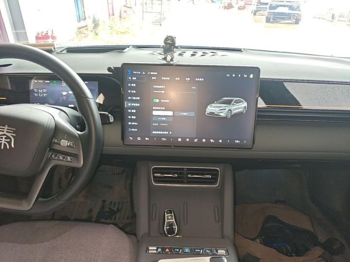 Qin L 2025 EV 545KM Excellence photo 8