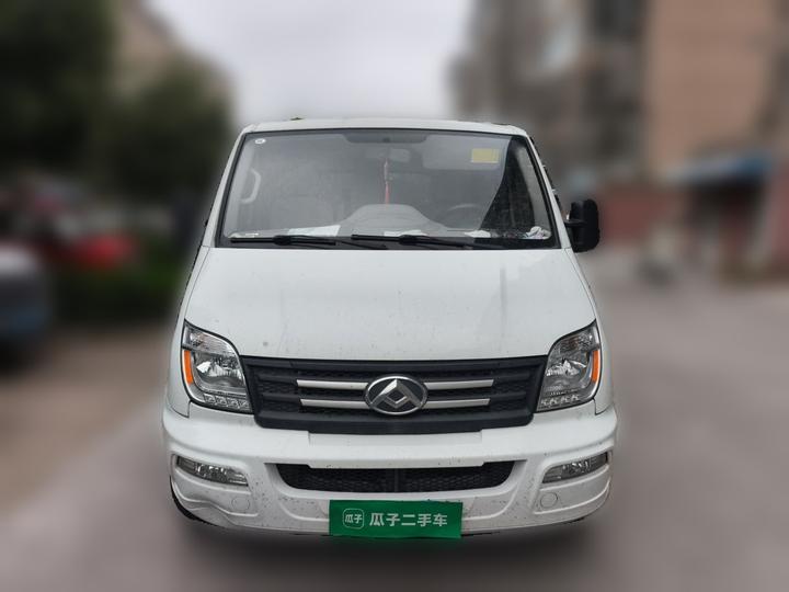 MAXUS V80 2021 2.0T MT Classic Short Wheelbase 5/6-Seater photo 2