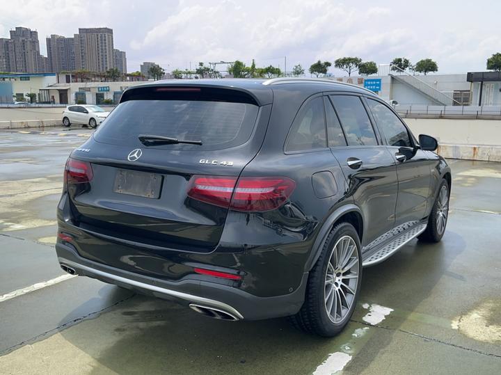 GLC AMG 2017 AMG GLC 43 4MATIC photo 4